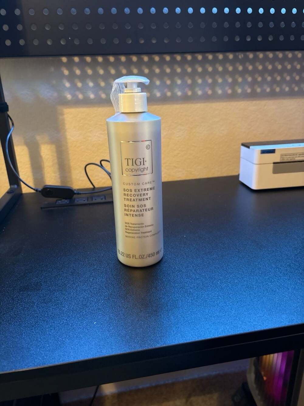 TIGI Copyright Custom Care SOS Extreme Recovery Treatment (450ml)